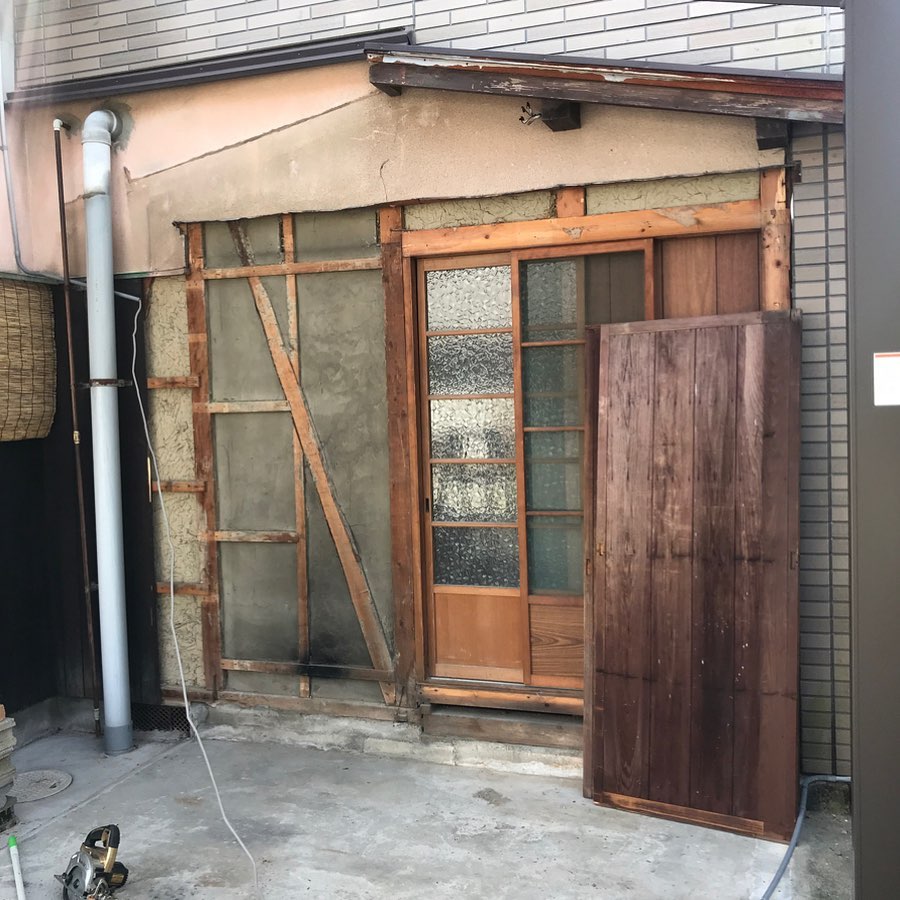 桑名市にて小窓サッシの取り付け&amp;外壁補修工事を行わせていただきました。 « 宮田建築｜三重県桑名市の大工・リフォーム・新築一戸建て・住宅補修